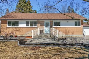 3-bedroom detached home for sale in Peterborough — 5 Ferndale Avenue