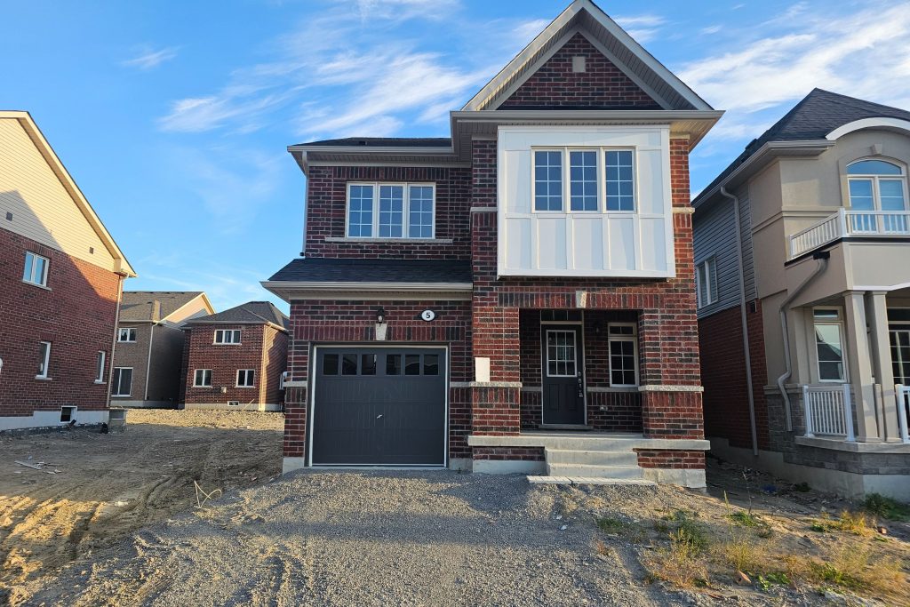 4-bedroom detached home for sale in York — 5 Heather Fullerton Road (Photo 1)