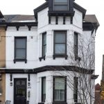 Studio store w apt/office home for sale in Toronto — 608 Gerrard Street E (Photo 3)