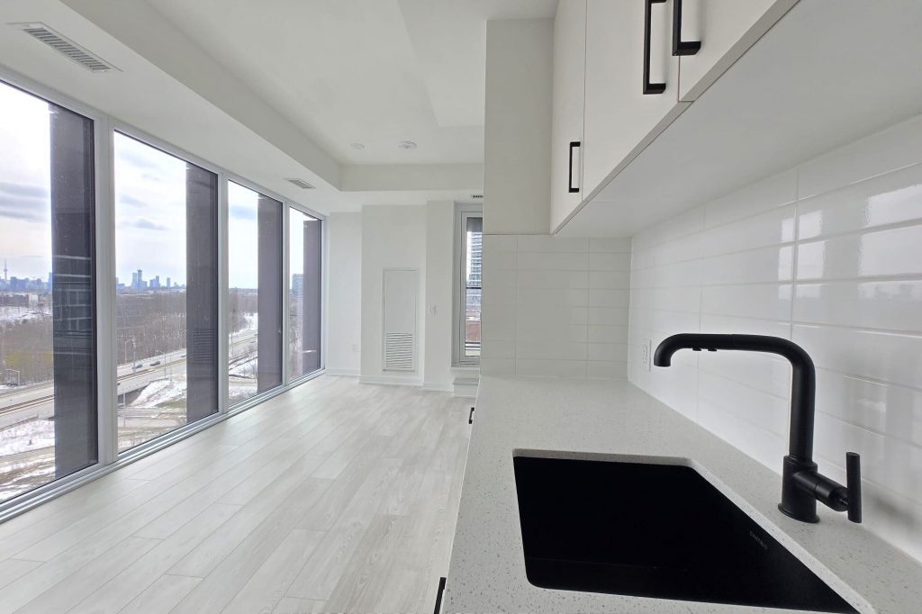 1-bedroom condo apartment for rent in Toronto — 611 - 5 Quarrington Lane (Photo 1)