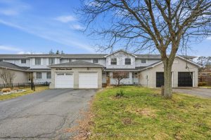 3-bedroom att/row/townhouse for sale in Norfolk — 61 Freeman Crescent