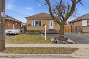 3-bedroom detached home for sale in Hamilton — 627 Upper Sherman Avenue