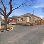 3-bedroom detached home for sale in Hamilton — 627 Upper Sherman Avenue (Photo 2)