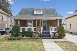4-bedroom detached home for sale in Waterloo — 635 Lawrence Street