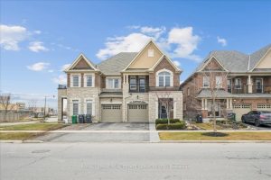 4-bedroom semi-detached home for sale in Peel — 63 Edinburgh Drive