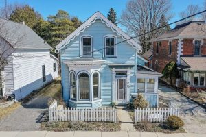 3-bedroom detached home for sale in Dufferin — 63 Mill Street