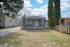 2-bedroom detached home for sale in Niagara — 6408 Monroe Street