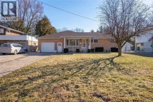 3-bedroom home for sale in Windsor — 651 Morand Street