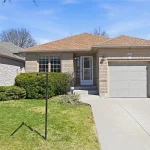 4-bedroom home for sale in Stoney Creek — 67 Hillgarden Drive (Photo 2)
