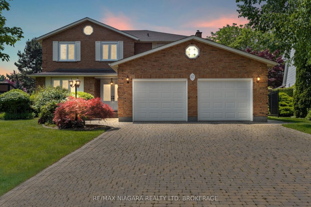 4-bedroom detached home for sale in Niagara — 67 The Promenade N/a (Photo 1)