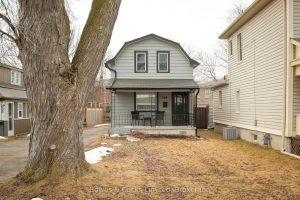 3-bedroom detached home for sale in Peterborough — 684 St. Mary's Street