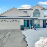 4-bedroom detached home for sale in Middlesex — 685 Strathmeyer Street (Photo 4)