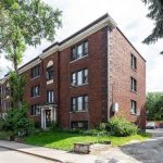 2-bedroom condo apartment for sale in Hamilton — 6 - 29 Sherman Avenue S (Photo 3)