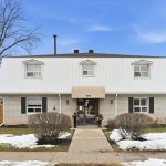 2-bedroom condo townhouse for sale in Halton — 6 - 469 Claridge Road (Photo 1)