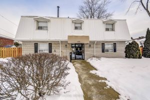 2-bedroom condo townhouse for sale in Halton — 6 - 475 Claridge Road