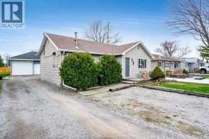 2-bedroom home for sale in Chatham-kent — 6 Standaert Road