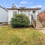 2-bedroom home for sale in Hamilton — 703 Dunn Avenue (Photo 4)