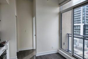 1-bedroom condo apartment for rent in Toronto — 706 - 75 The Donway N/a W