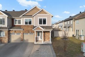 3-bedroom att/row/townhouse for sale in Ottawa — 708 Logperch Circle