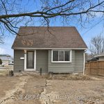 3-bedroom detached home for sale in Niagara — 70 Whyte Avenue N (Photo 2)