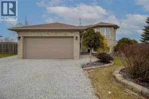 4-bedroom home for sale in Tilbury — 71 Azar Avenue