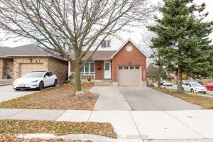 3-bedroom detached home for sale in Hamilton — 721 Acadia Drive