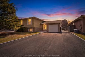 3-bedroom detached home for sale in Niagara — 7238 Parkdale Street