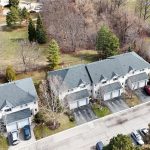 3-bedroom home for sale in Stoney Creek — 75 - 1 Royalwood Court (Photo 4)