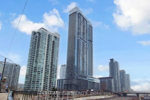 3-bedroom condo apartment for sale in Toronto — 7706 - 3 Concord City Place Way