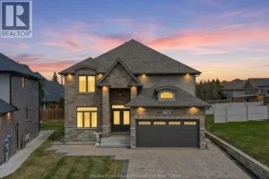 4-bedroom home for sale in Windsor — 778 Alpenrose