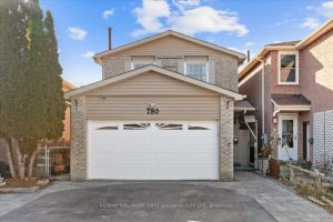 3-bedroom detached home for sale in Durham — 780 Hampton Court