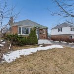3-bedroom detached home for sale in Peterborough — 785 Brunswick Avenue (Photo 2)