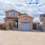 3-bedroom home for sale in Hamilton — 78 Cromwell Crescent (Photo 4)
