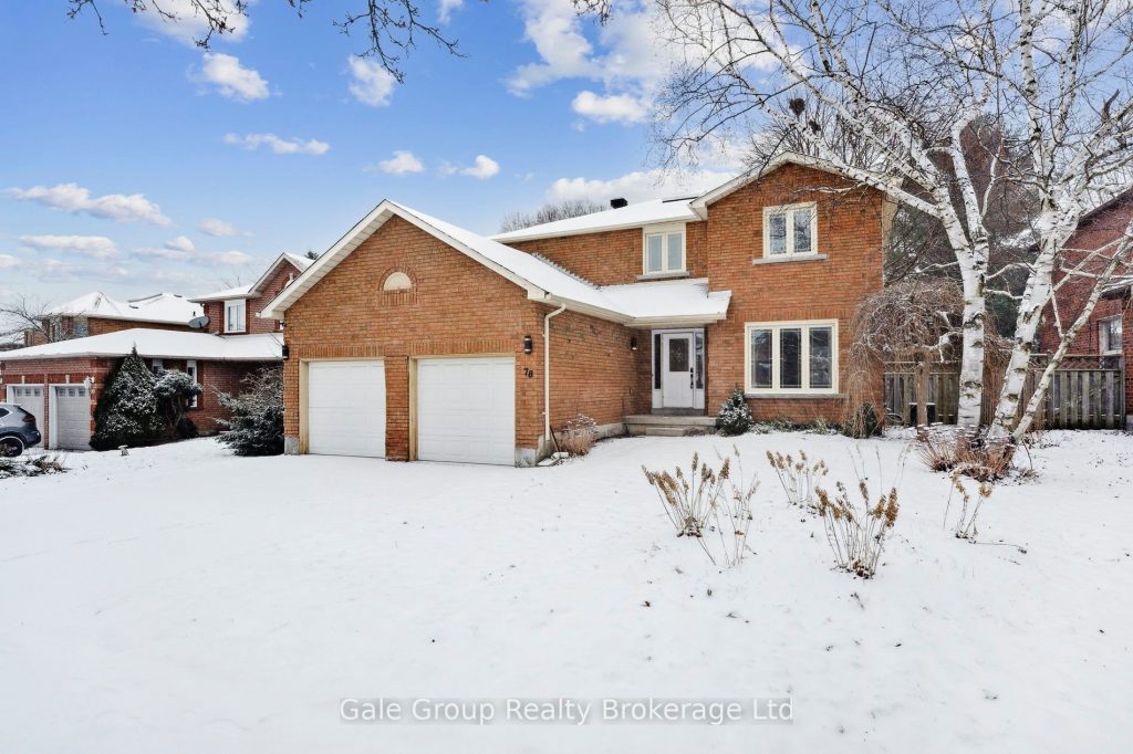 4-bedroom detached home for rent in Barrie — 78 James Street (Photo 1)