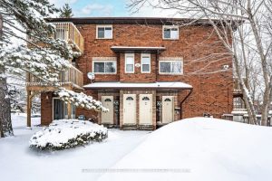 3-bedroom condo townhouse for sale in Simcoe — 7 - 21 Evergreen Court