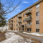 2-bedroom condo apartment for sale in Halton — 7 - 985 Cartier Boulevard (Photo 4)