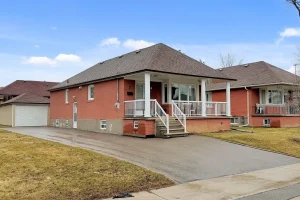 3-bedroom detached home for sale in Toronto — 7 Northgate Drive