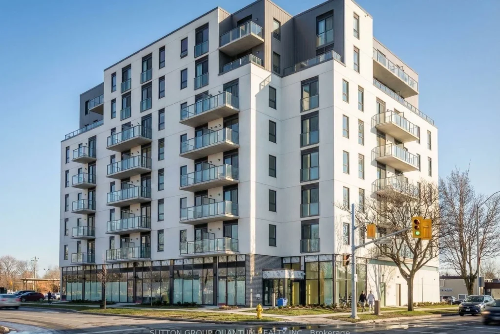 1-bedroom condo apartment for sale in Brantford — 801 - 7 Erie Avenue (Photo 1)