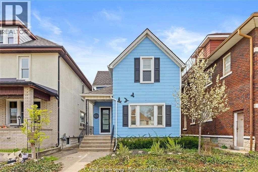 3-bedroom home for rent in Windsor — 809 Gladstone (Photo 1)