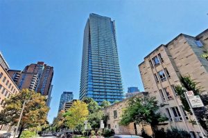Studio condo apartment for sale in Toronto — 810 - 65 St Mary Street