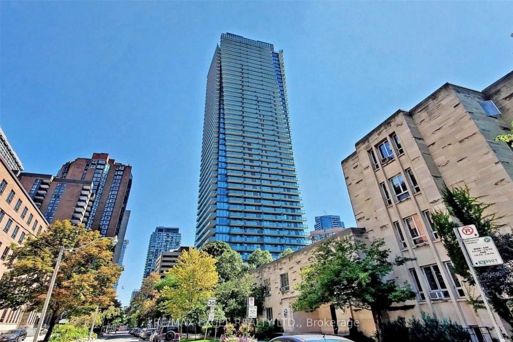 Studio condo apartment for sale in Toronto — 810 - 65 St Mary Street (Photo 1)