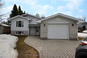 4-bedroom detached home for sale in Grey County — 823016 Massie Road