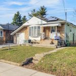 4-bedroom home for sale in Hamilton — 823 Queensdale Avenue E (Photo 2)