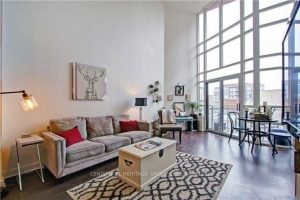 1-bedroom condo apartment for rent in Toronto — 826 - 255 Richmond Street E