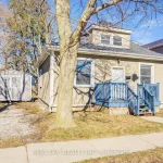7-bedroom detached home for sale in Hamilton — 82 Whitney Avenue (Photo 5)