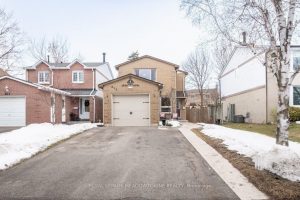 3-bedroom detached home for sale in Halton — 833 Laurier Avenue