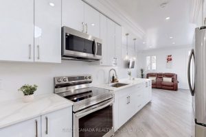 3-bedroom detached home for sale in Hamilton — 85 Albany Avenue