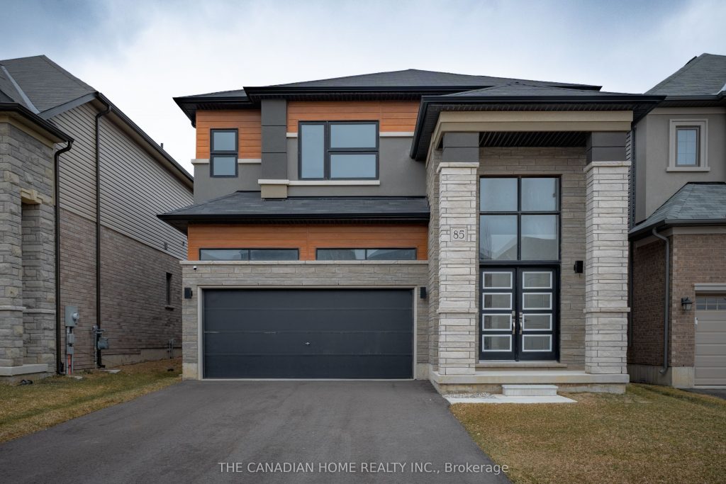 5-bedroom detached home for rent in Brant — 85 Hitchman Street N (Photo 1)