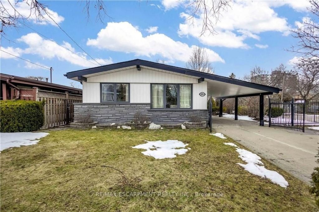 3-bedroom detached home for sale in Hamilton — 85 Ranchdale Drive (Photo 1)