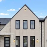 3-bedroom home for sale in Chatham — 864 Park Avenue West (Photo 2)